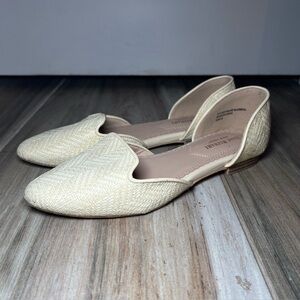 Isaac Mizrahi New York Tan / Cream Woven Pointed Toe Flats Women’s Size 6